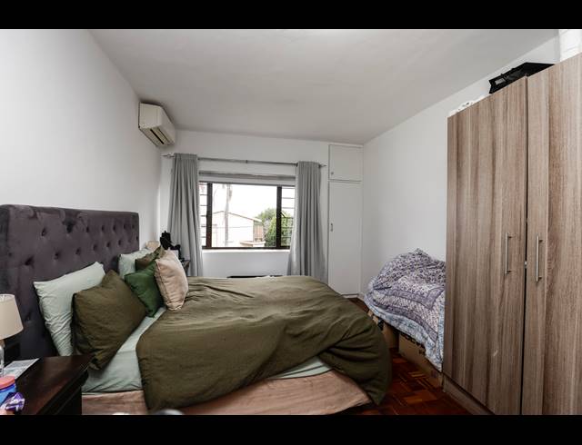 2 BEDROOM APARTMENT FOR SALE IN ESSENWOOD